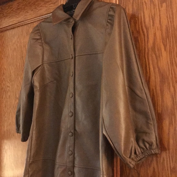 7 For All Mankind Faux Leather Puff Sleeve Dress in Saddle Size Small NWT - Picture 3 of 11